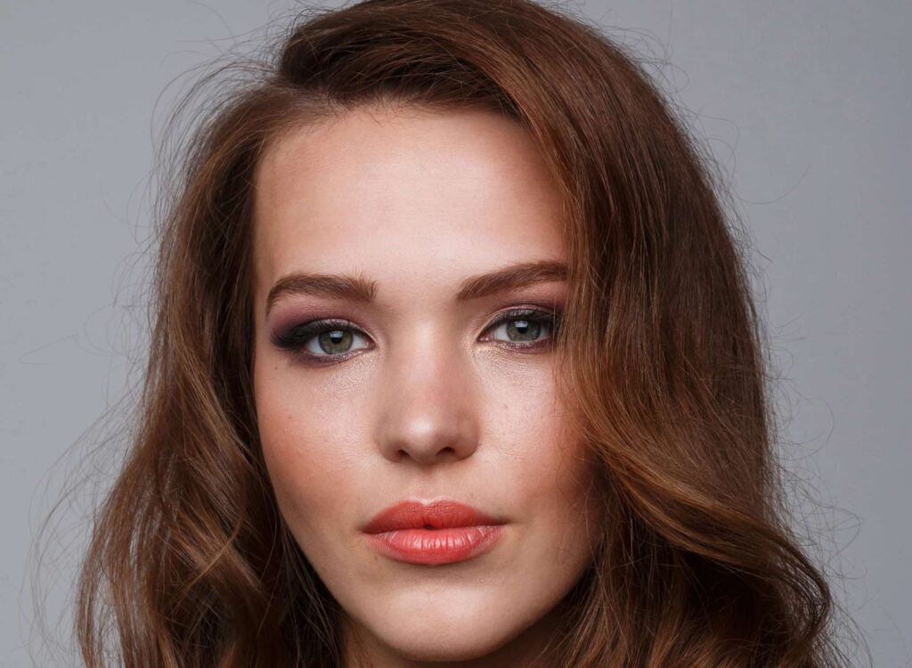 Portrait beauté féminin en studio – photographie portrait