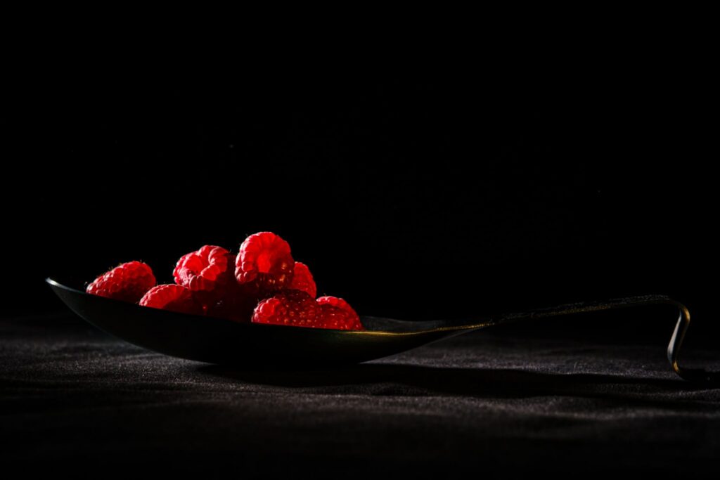 Composition de framboises – direction artistique et photographie culinaire